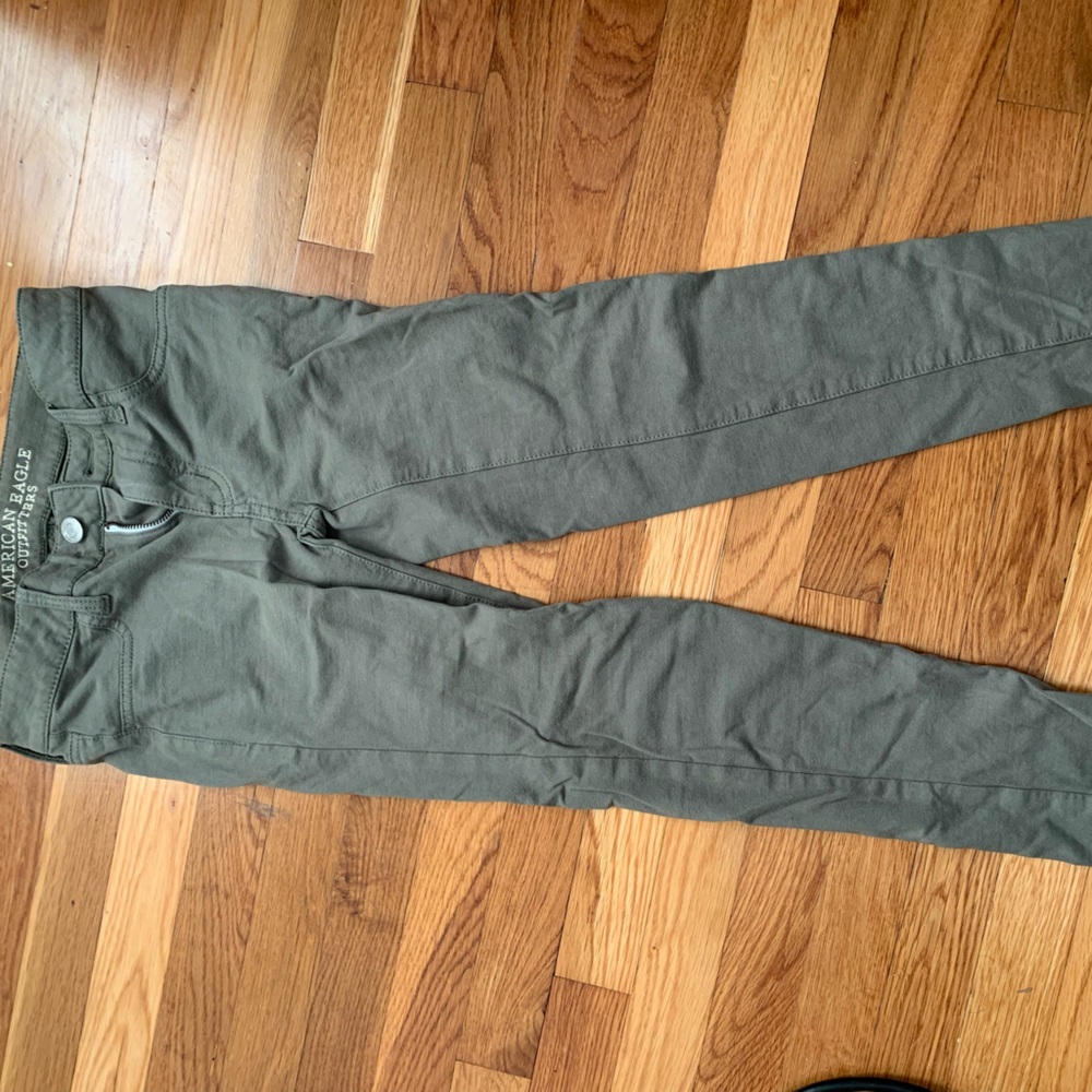 American Eagle green jeggings